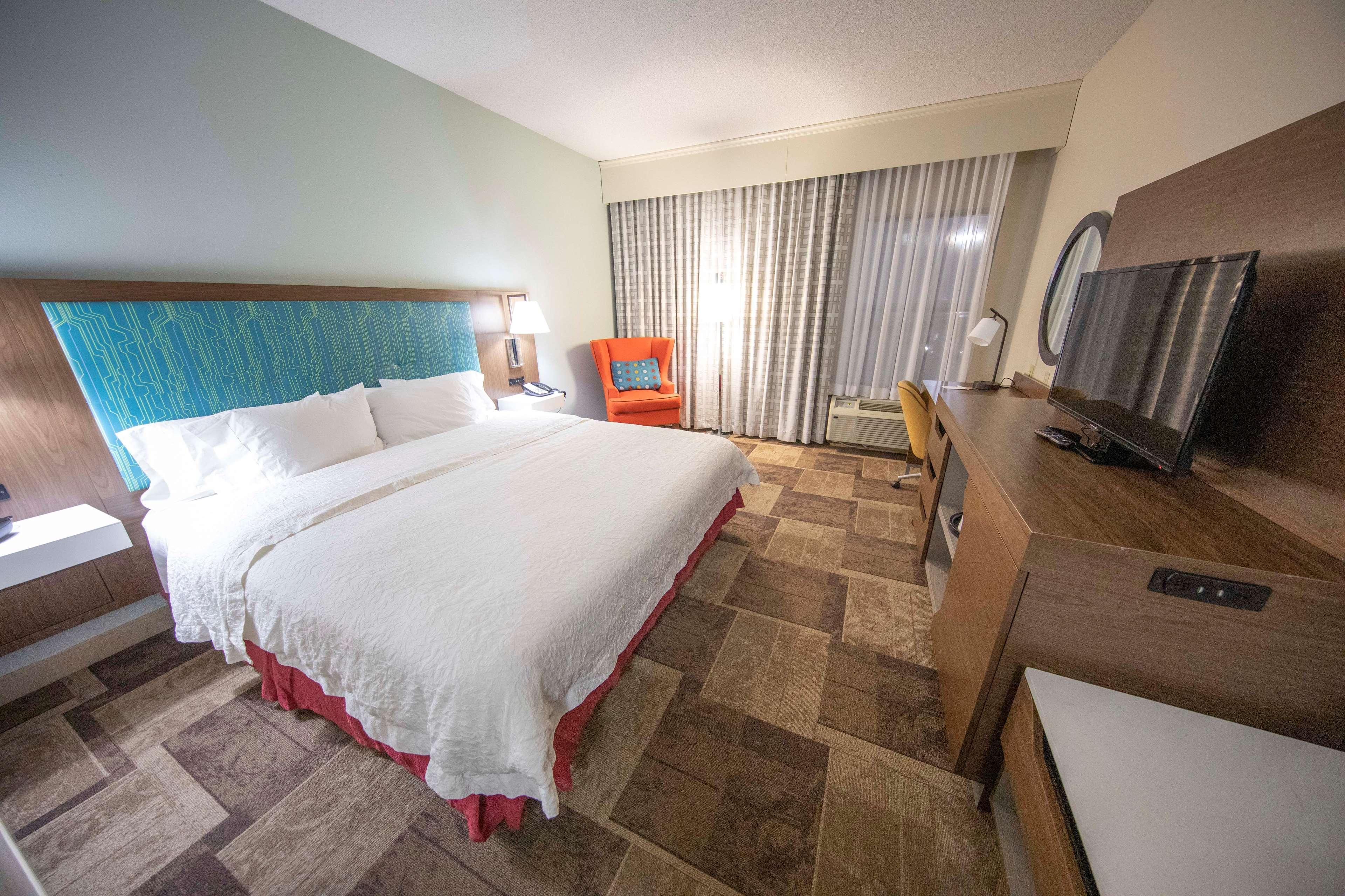 Hampton Inn Hutchinson Exterior photo