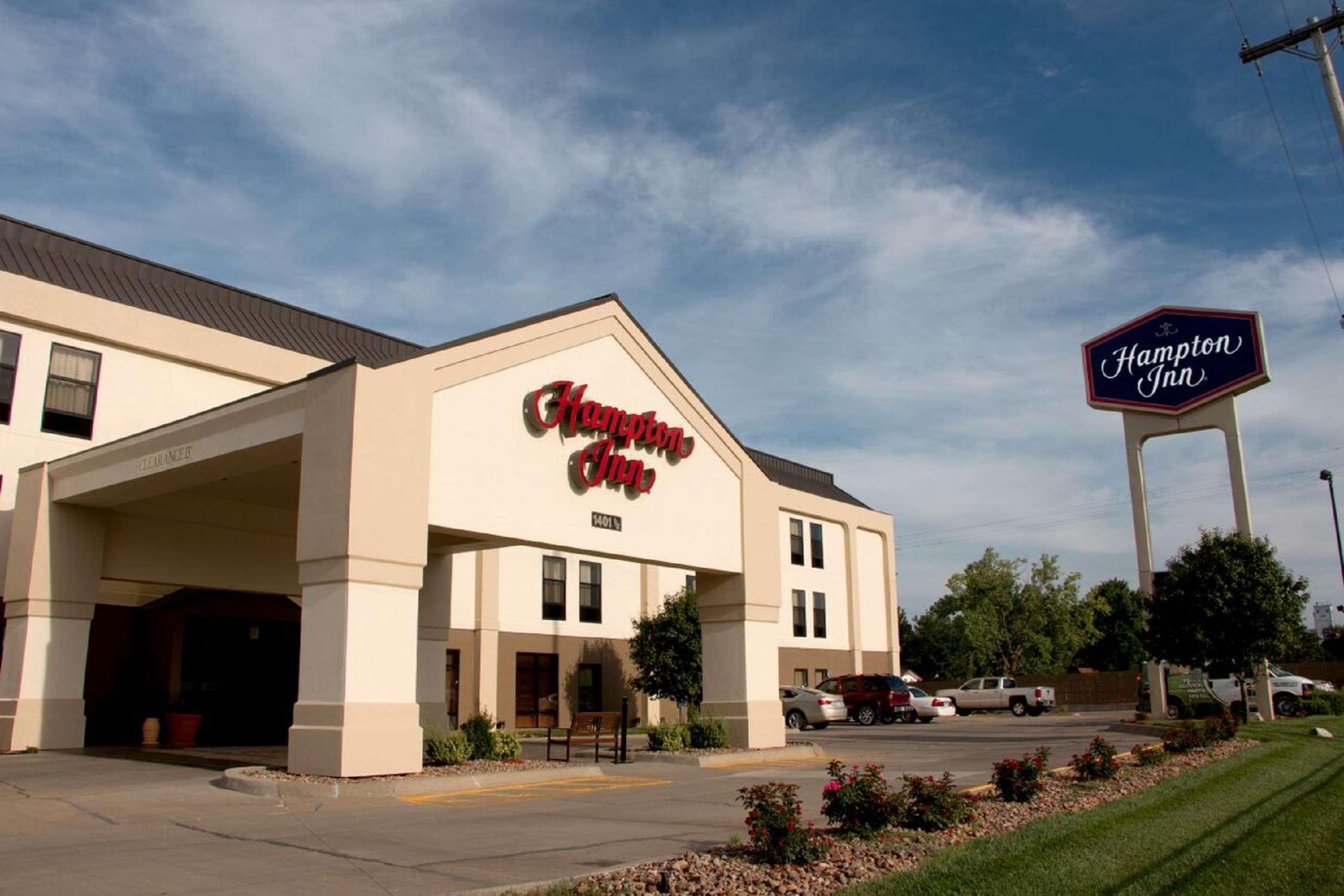 Hampton Inn Hutchinson Exterior photo