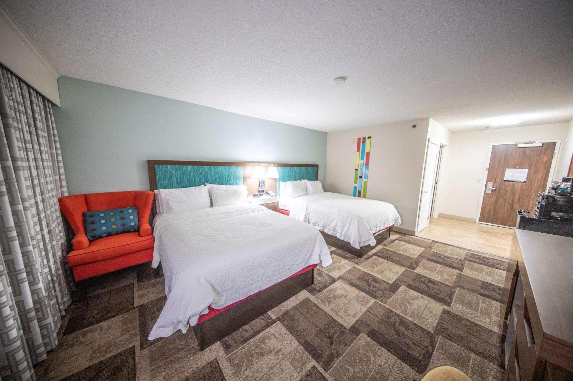 Hampton Inn Hutchinson Exterior photo